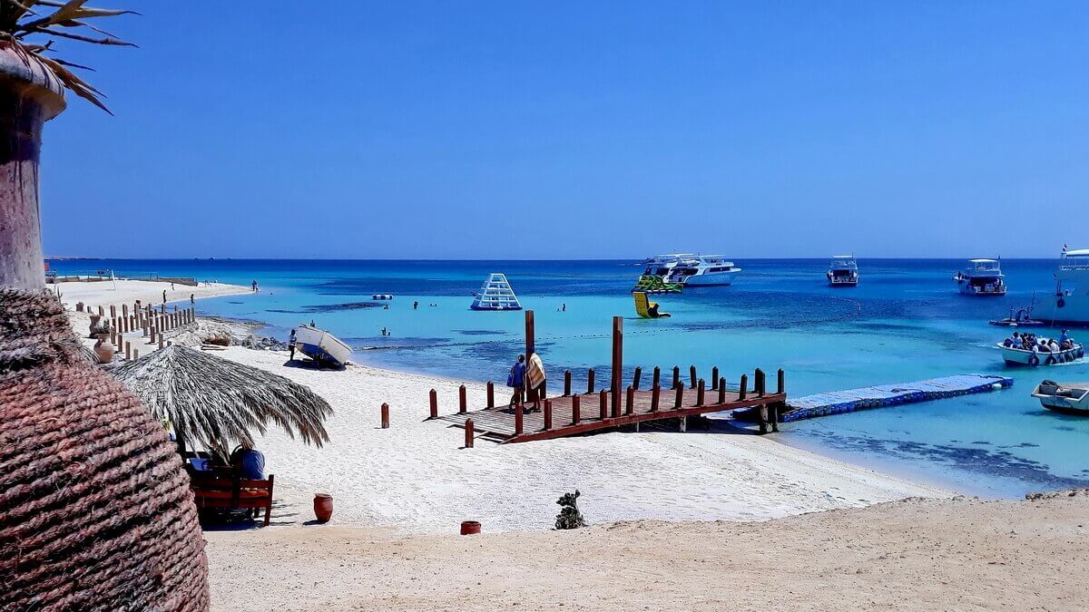 https://traveltopchoice.com/storage/2024/11/Paradise-Island-Excursion-from-Hurghada-e1669581867502.jpg