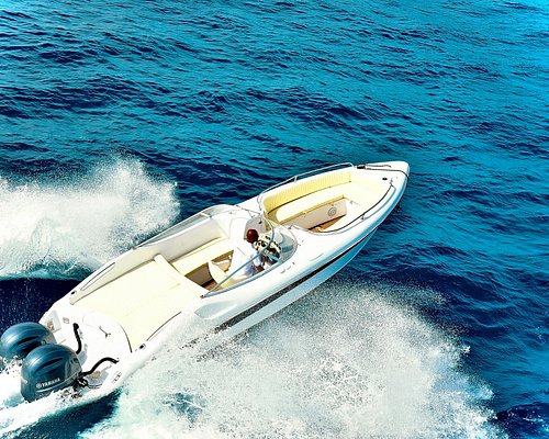 https://traveltopchoice.com/storage/2024/12/vip-speedboat-tour-to.jpg