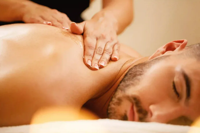 https://traveltopchoice.com/wp-content/uploads/2024/11/1667551053mens-spa-at-home.webp