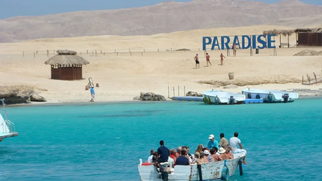 https://traveltopchoice.com/wp-content/uploads/2024/11/Paradise-Island-Excursion-e1669581631332.webp