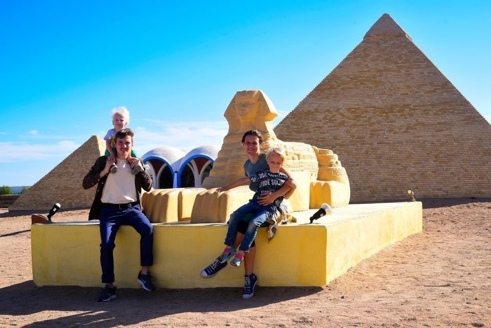 https://traveltopchoice.com/wp-content/uploads/2024/12/3-hour-hurghada-mini-egypt-park-private-tour-with-hotel-transfers_m6hIr.jpeg
