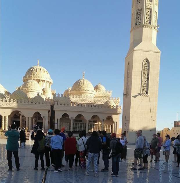 https://traveltopchoice.com/wp-content/uploads/2024/12/6154354011707064861.jpg