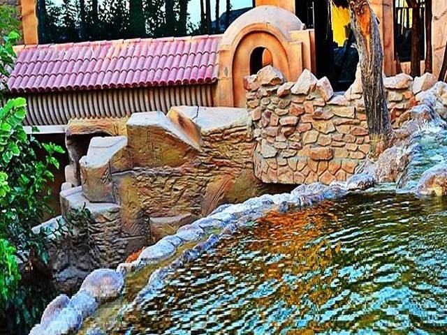 https://traveltopchoice.com/wp-content/uploads/2024/12/Hurghada-Grand-Aquarium-1.jpg