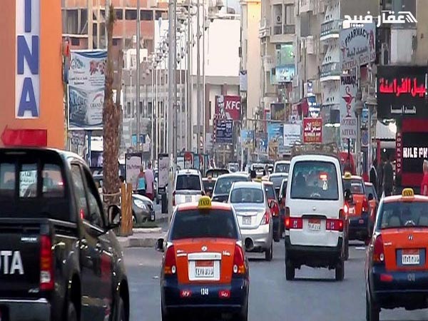 https://traveltopchoice.com/wp-content/uploads/2024/12/شارع-الشيراتون-في-الغردقة.jpg